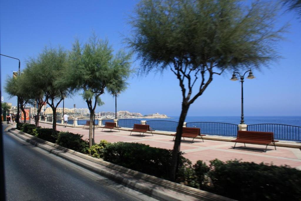 Modern Apartment In The Best Location, Perfect For Families Sliema Exterior photo